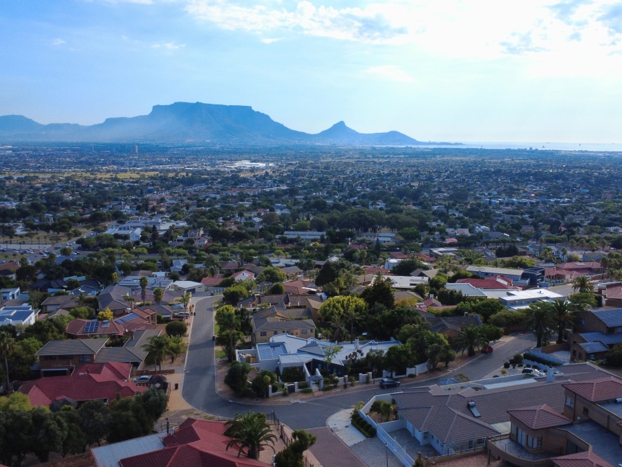 5 Bedroom Property for Sale in Plattekloof 2 Western Cape